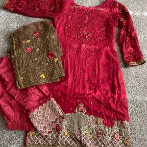 Pakistani 3 piece suit